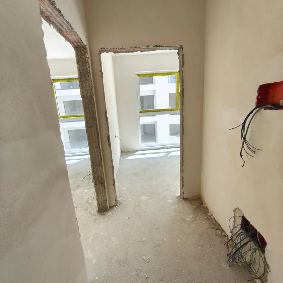 Mali Robit, shitet apartament 2+1 Kati 3, 96 m² 130.000 € 