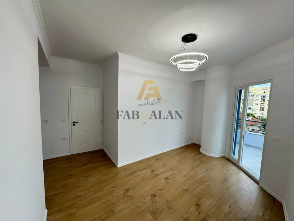 Tirane, shitet apartament 1+1 Kati 4, 60 m² 93.000 € (2 Palmat, ASTIR)