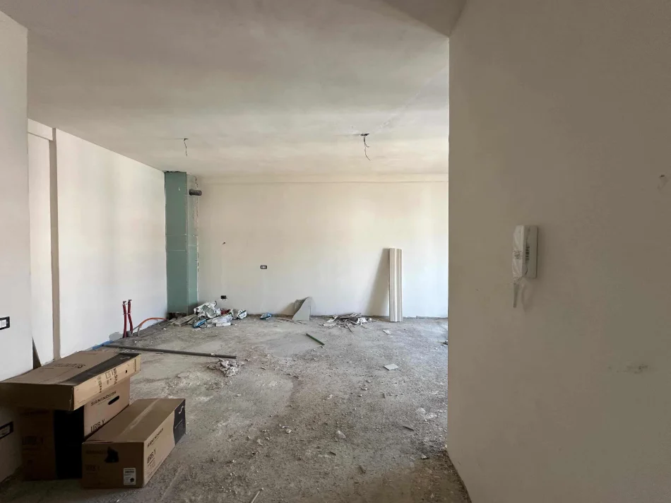 Tirane, shitet apartament 1+1+Aneks Kati 2, 76 m² 122.500 € (Porta Tirana e Re)