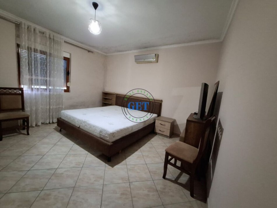 Durres, jepet me qera shtepi 1+1 Kati 2, 500 m² 600 € (Ish-URT, Durres)