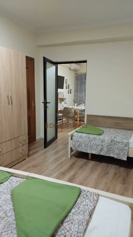 Tirane, jepet me qera apartament 1+1+Ballkon Kati 2, 55 m² 600 € (myslym shyr)