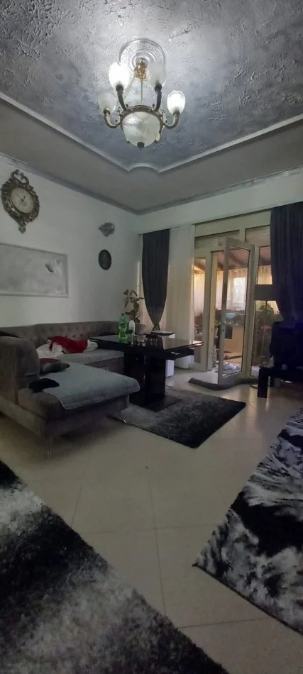 Tirane, shes apartament 1+1 Kati 0, 90 m² 100.000 € (Te market Aron)