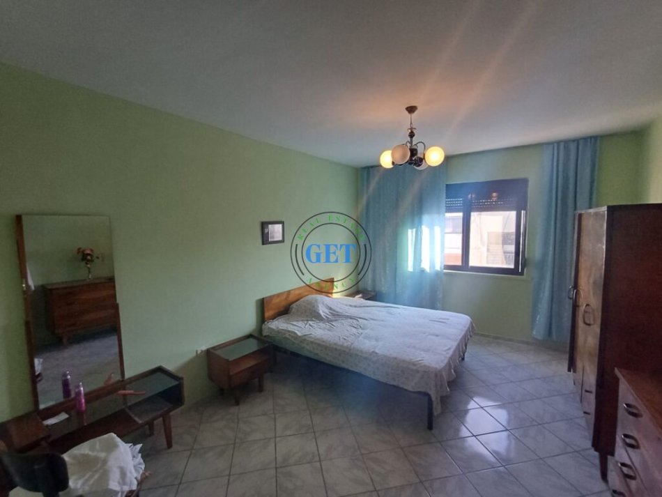 Durres, shitet apartament 2+1+Ballkon Kati 5, 83 m² 75.000 € (Prane Shkolles &quot;Qemal Mici&quot;, Durres)