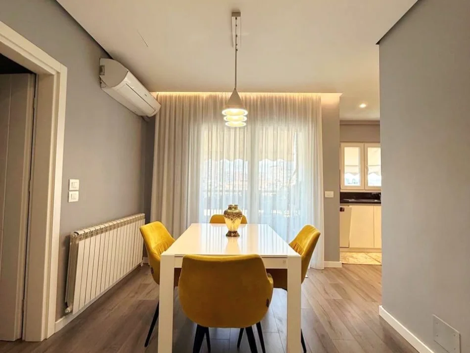 Tirane, shitet apartament 2+1 , 108 m² 22.900.000 € (Buze Lanes)