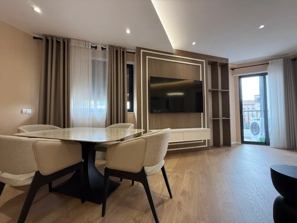 Tirane, shitet 2+1 , 118 m² 370.000 € 
