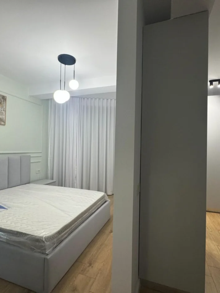 Tirane, shitet apartament 2+1 , 104 m² (Golden Tower)