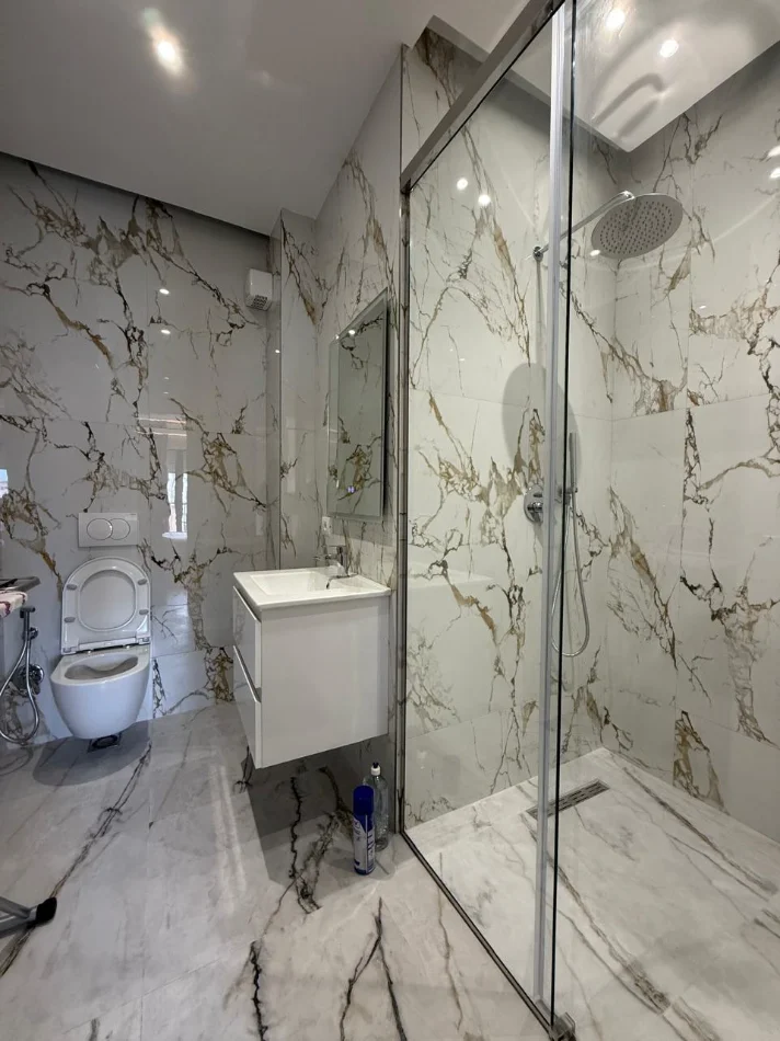 Tirane, shitet 2+1 , 118 m² 370.000 € 