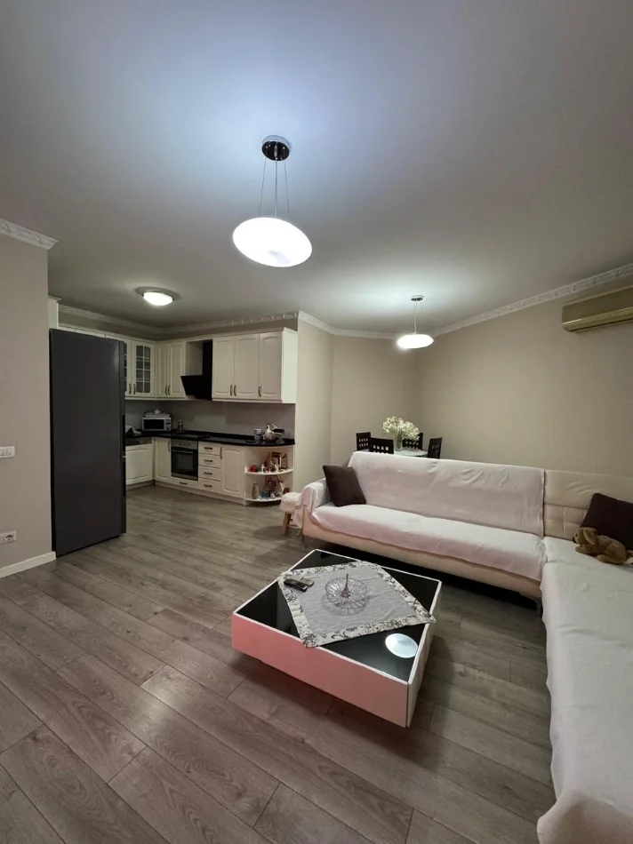 Tirane, shitet 1+1 , 59 m² 68.000 €