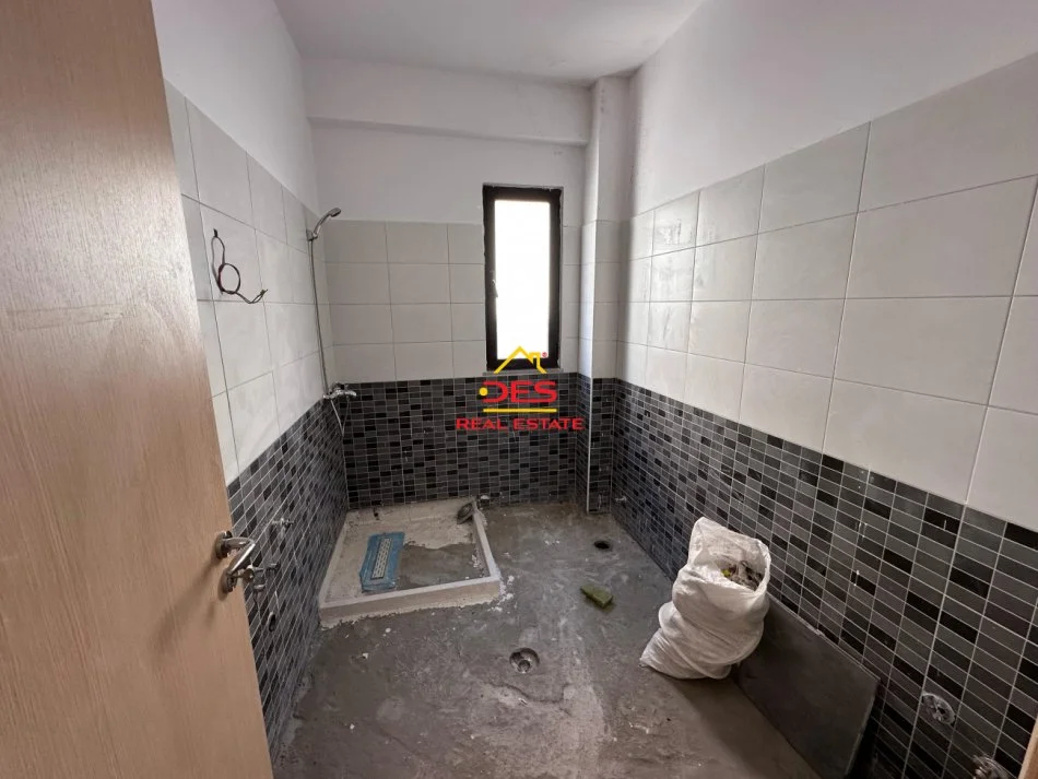 Vlore, shitet apartament 2+1+Ballkon Kati 9, 96 m² 105.000 € (Rruga Gjergj Kastrioti)