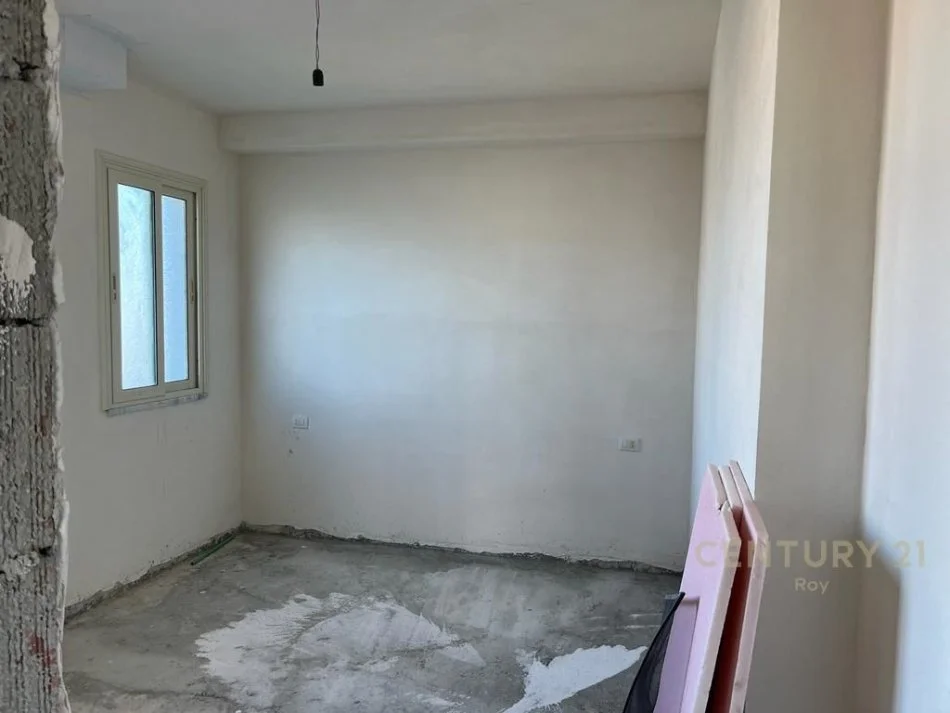 SHITET APT 2+1 NE QERRET ME PAMJE DETI