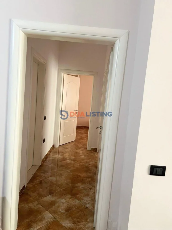 Tirane, jepet me qera apartament 2+1+Ballkon Kati 4, 110 m² 400 € (Fresku)