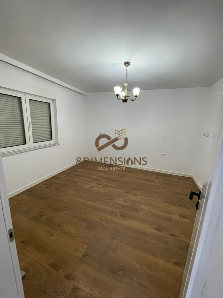 Tirane, shitet apartament 1+1 Kati 1, 67 m² (Rruga e Elbasanit)