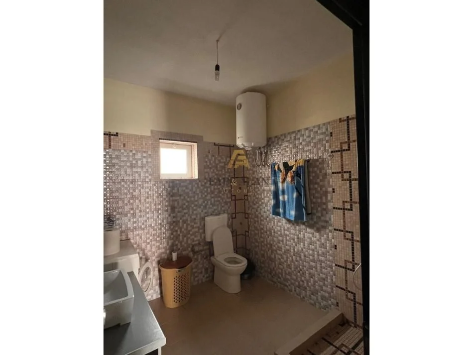 Pogradec, shitet Vile 4 Katshe , 750 m² 850.000 € (Pogradec)