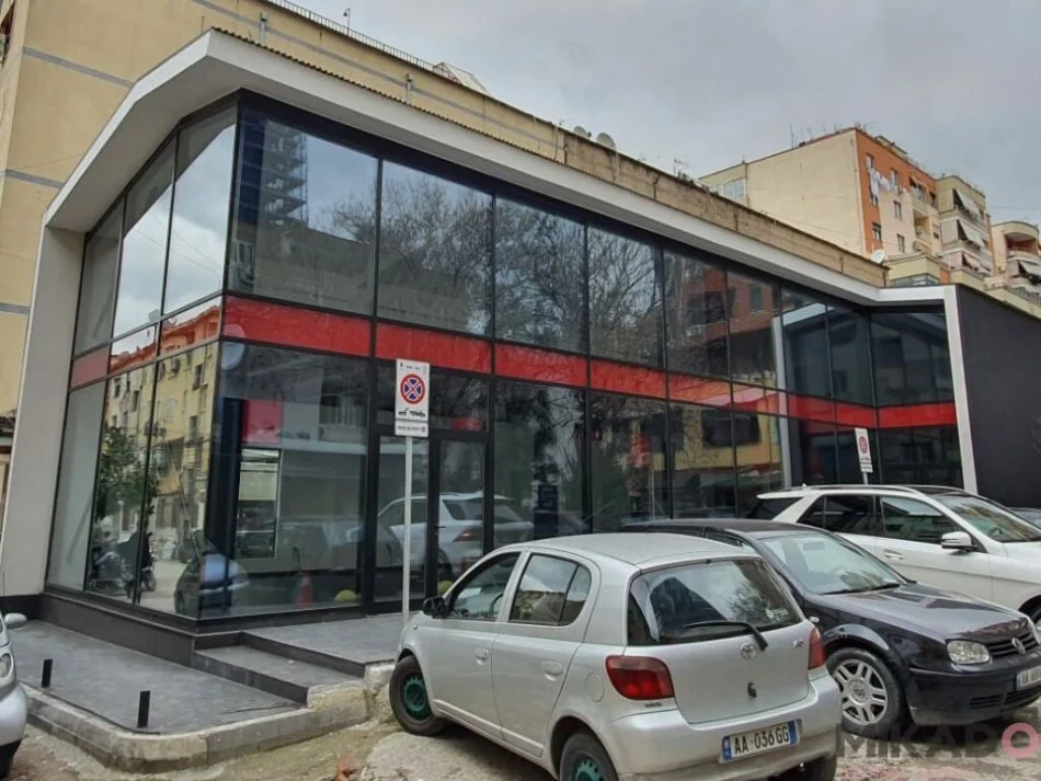 Tirane, jepet me qera ambjent biznesi , 350 m² 5.000 € (Rruga e Kavajes)