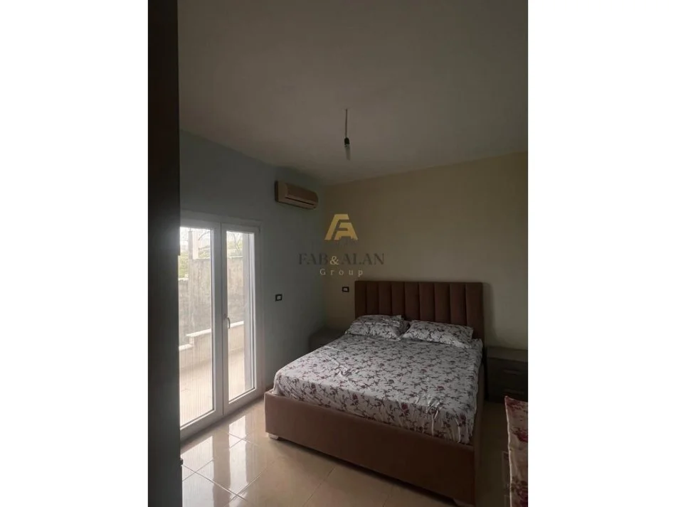 Pogradec, shitet Vile 4 Katshe , 750 m² 850.000 € (Pogradec)