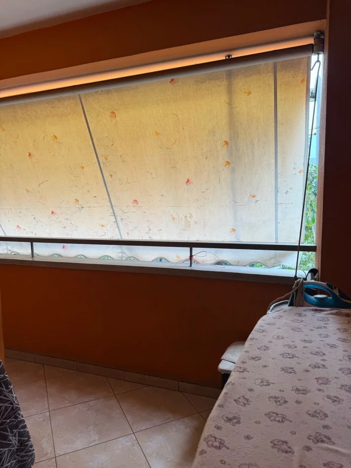 Tirane, jepet me qera apartament 1+1+Ballkon Kati 2, 75 m² 450 € (rruga Jordan Misja)