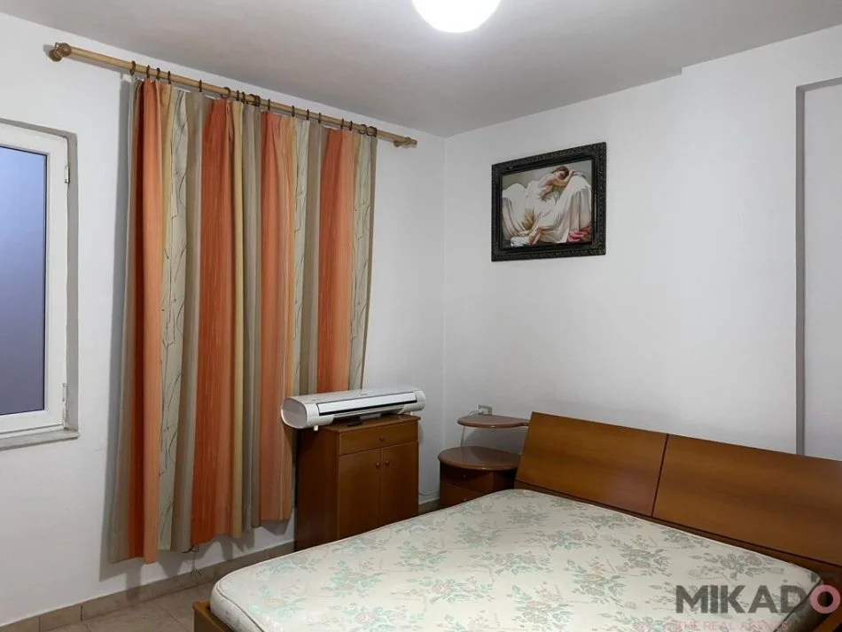 Tirane, jepet me qera apartament 2+1 Kati 2, 89 m² 550 € 