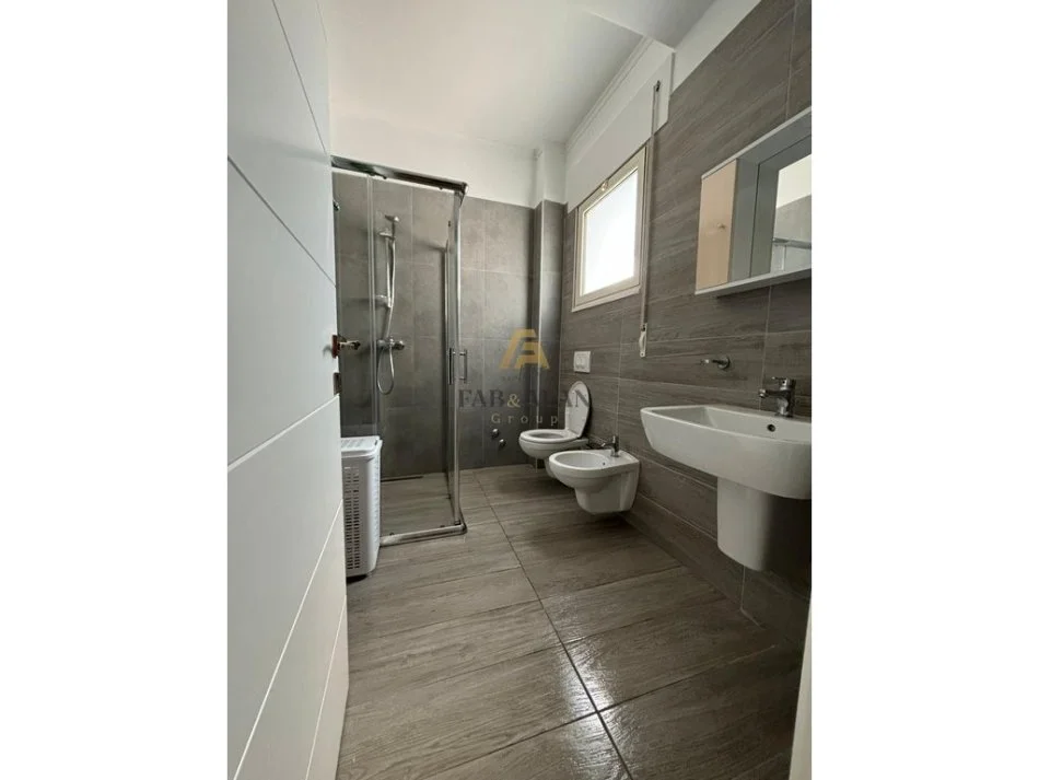 Gjiri Lalezit | Hamallaj, shitet apartament 2+1+2 Kati 2, 80 m² 200.000 € (PERLA RESORT, Gjiri i Lalzit)