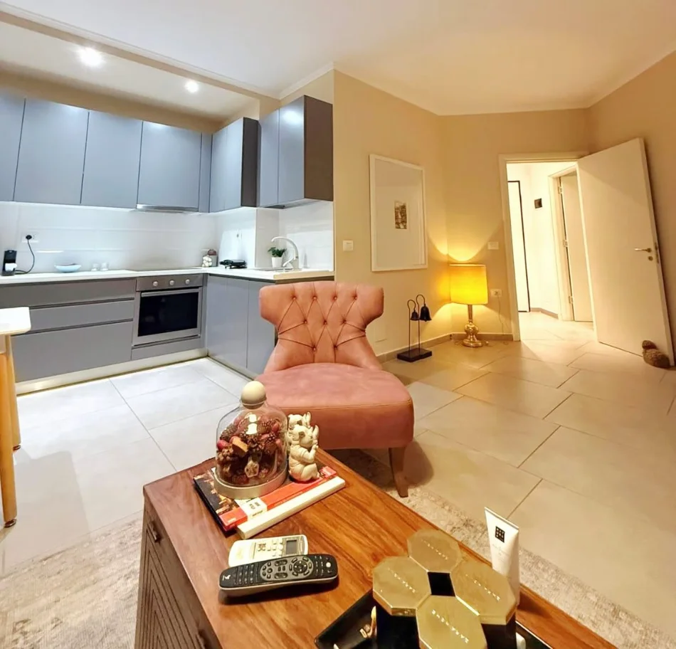 Tirane, shitet apartament 1+1 , 70 m² 174.000 € 