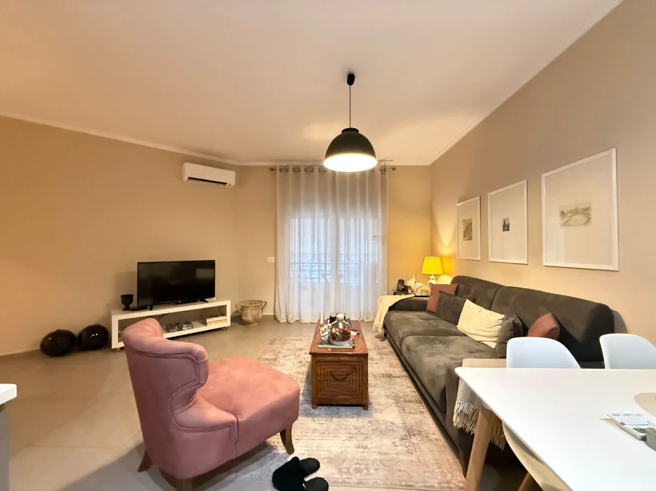 Tirane, shitet apartament 1+1 , 70 m² 174.000 € 