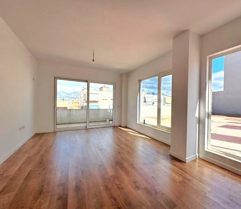 Shqiperi, shitet apartament 3+1 , 134 m² 199.999 € (Kompleksi Molla)