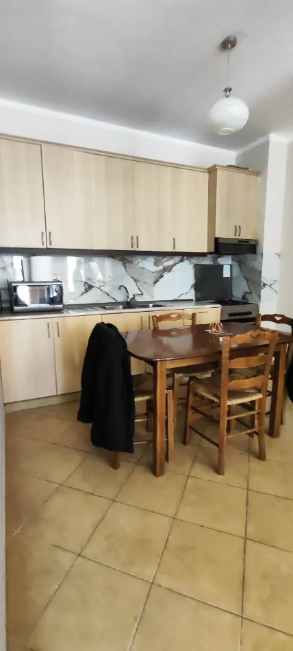 Tirane, jepet me qera apartament 2+1+Aneks+Ballkon Kati 3, 108 m² 60.000 €