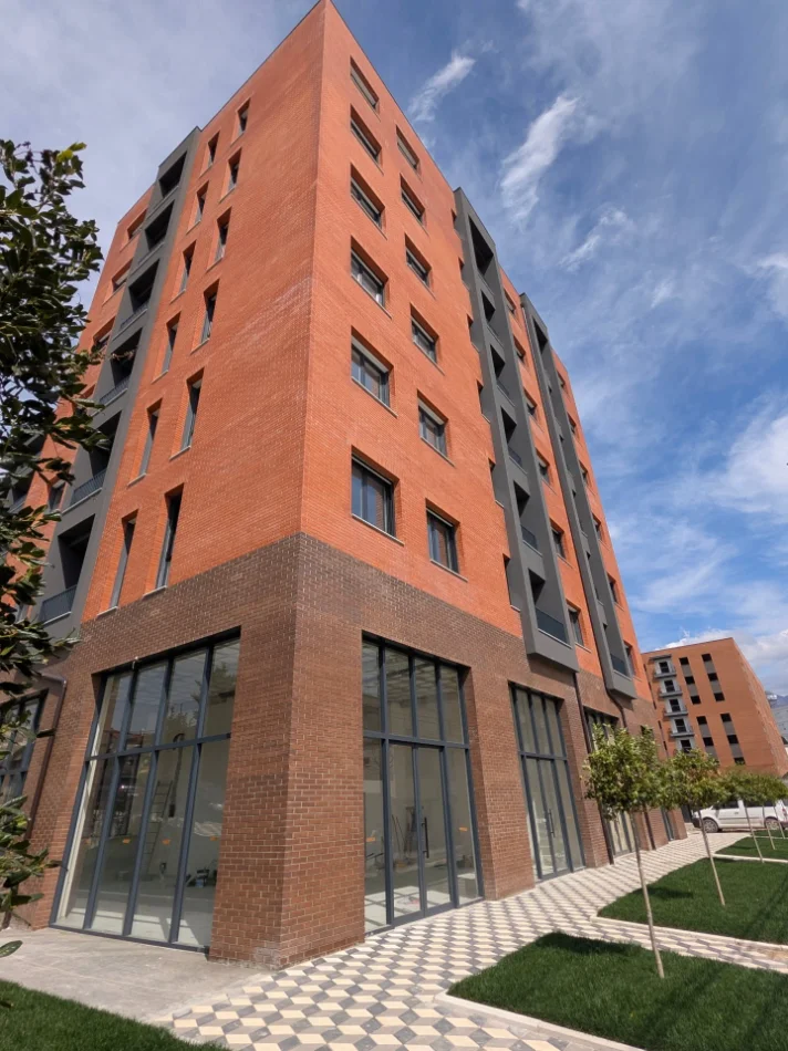 Tirane, shitet apartament 1+1 Kati 4, 71 m² 92.000 € (paskuqan)