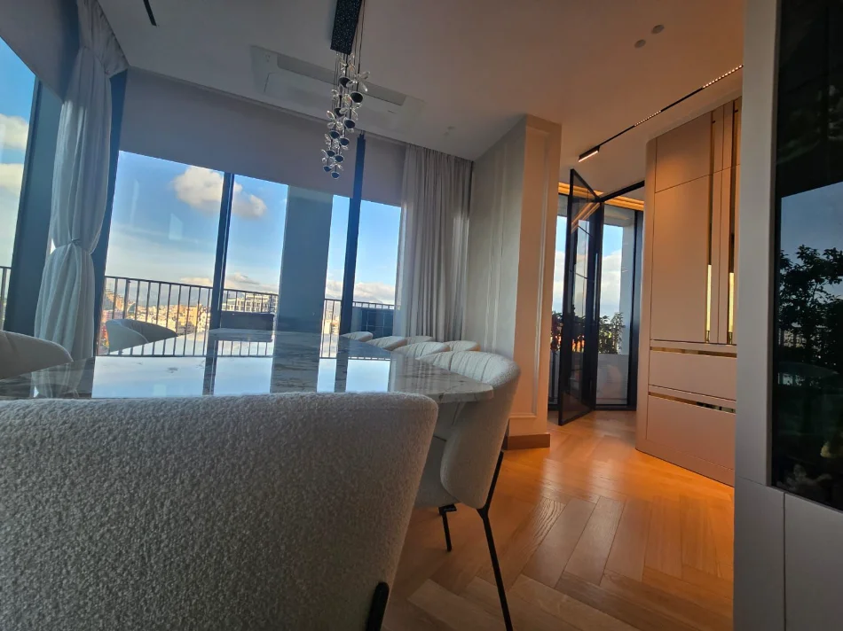 Tirane, shitet apartament 3+1 , 180 m² (Lake View Residencee)