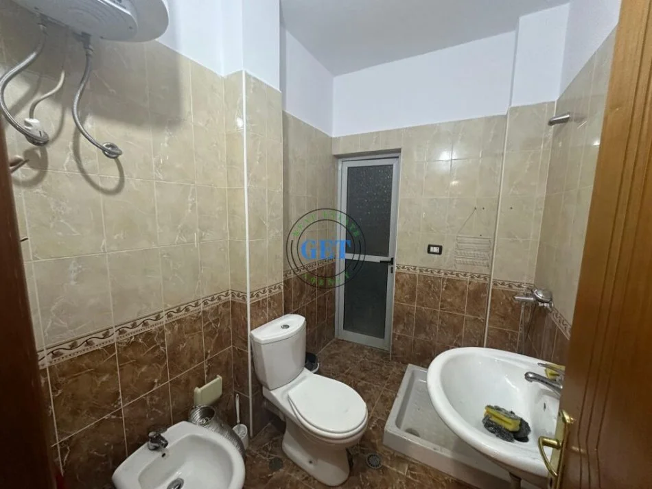 Durres, jepet me qera apartament 1+1+Ballkon Kati 1, 70 m² 350 € (Me pamje deti, Plazh, Durrës)