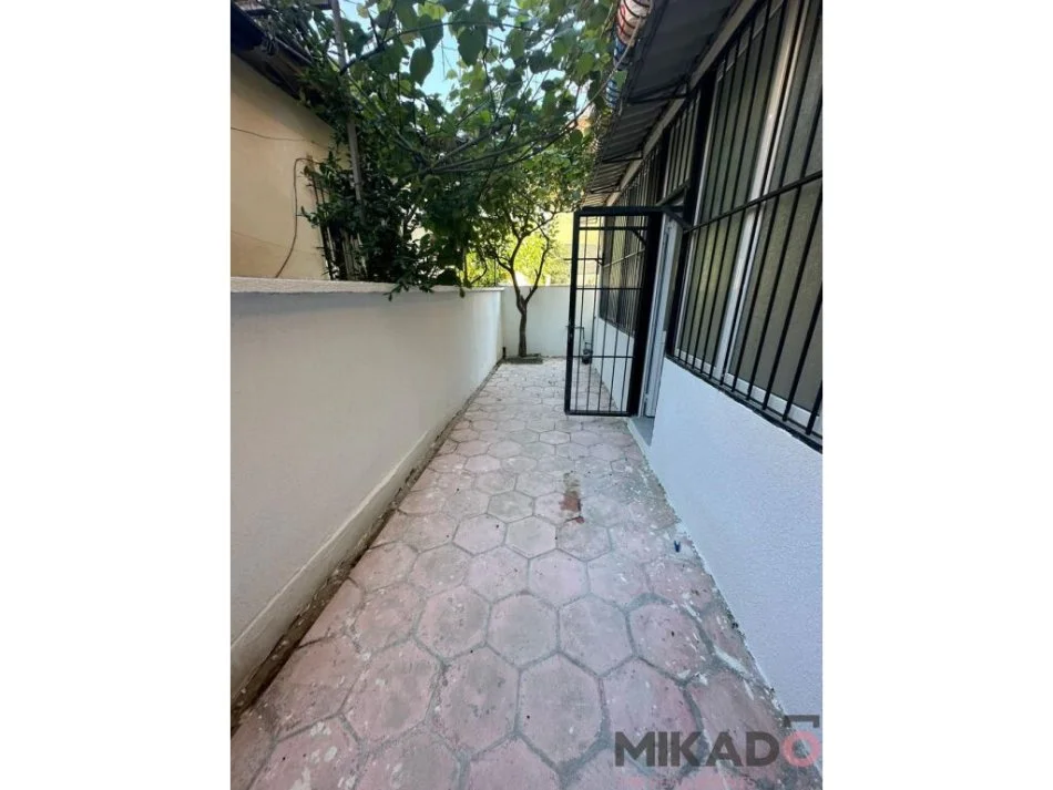 Tirane, jepet me qera 2+1 , 115 m² 650 € (Kongresi i Manastirit)