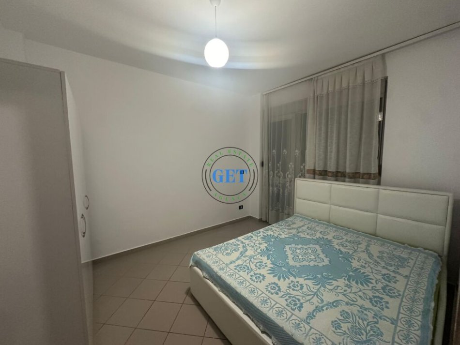 Durres, jepet me qera apartament 1+1+Ballkon Kati 1, 70 m² 350 € (Plazh, Durrës)