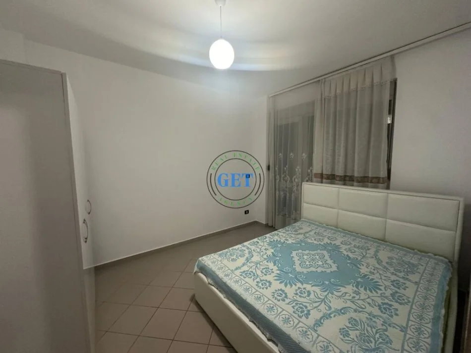 Durres, jepet me qera apartament 1+1+Ballkon Kati 1, 70 m² 350 € (Plazh, Durrës)