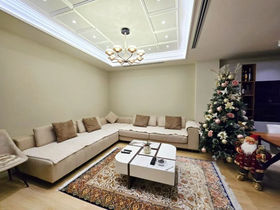 Tirane, shitet apartament 3+1 , 157 m² 