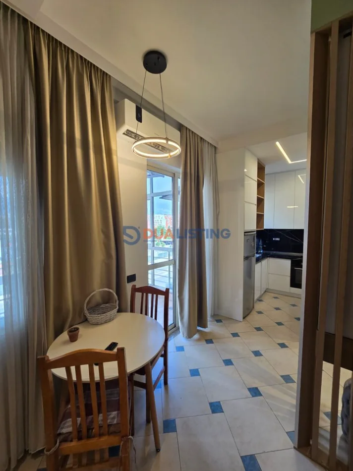 Tirane, jepet me qera garsonier Studio , 48 m² 400 € 
