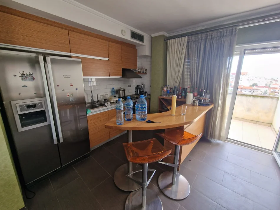 Tirane, shitet apartament 2+1+Aneks+Ballkon Kati 8, 175 m² 312.000 € (zogu i zi)