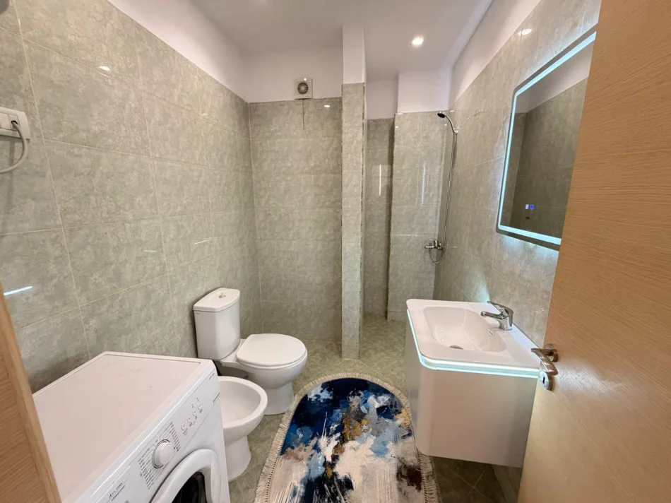 Tirane, shitet apartament 1+1 , 59 m² 125.000 € (Astir)