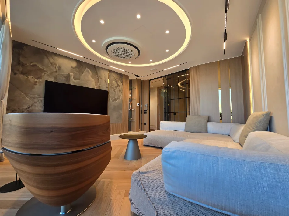 Tirane, shitet apartament 3+1 , 180 m² (Lake View Residencee)