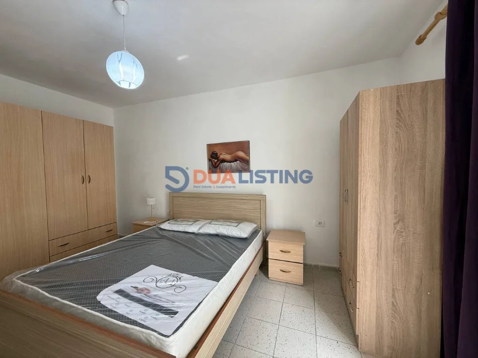 Tirane, jepet me qera apartament 1+1 , 380 € 