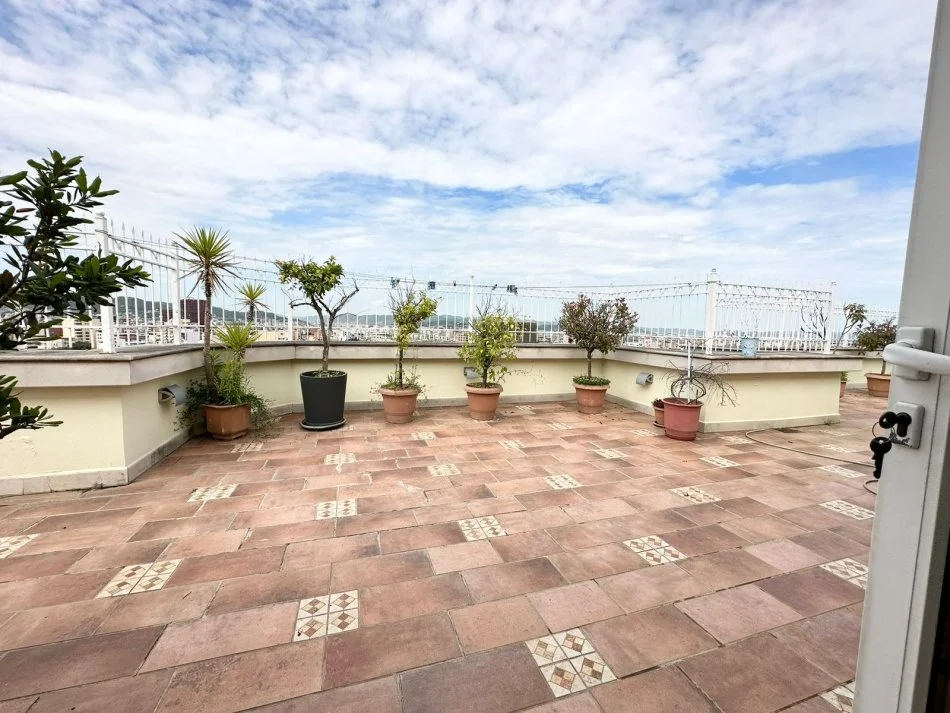 Tirane, shitet apartament+verande | Penthouse , 500 m² 650.000 € 