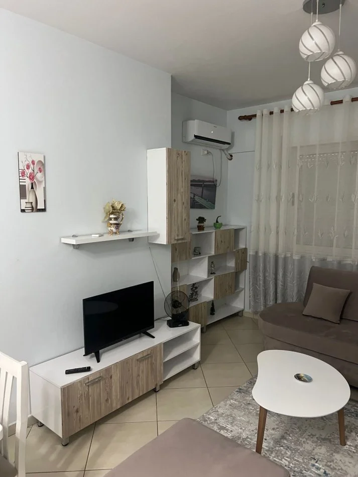 Tirane, jepet me qera apartament 1+1 Kati 5, 59 m² 450 € (Don Bosko)