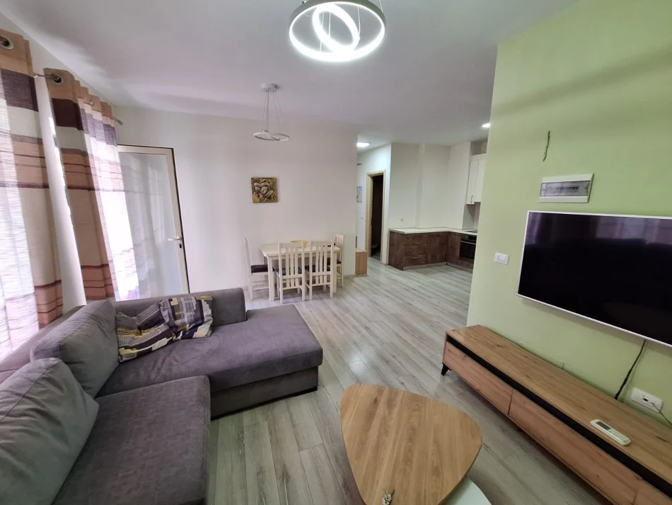 Tirane, shitet apartament 2+1+Ballkon Kati 4, 99 m² 205.000 € (kopshti zoologjik)
