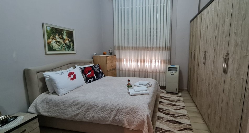Tirane, jepet me qera apartament 2+1+Ballkon, Kati 2, 78 m² 750 € (Rruga Esuart Mano)