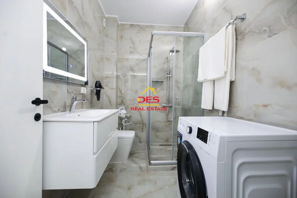 Vlore, shitet garsonier 1+1+Ballkon Kati 2, 76 m² 210.000 € (Rruga Dhimitër Konomi)