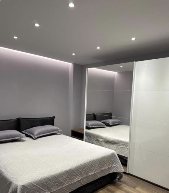 Tirane, jepet me qera apartament 1+1+Ballkon Kati 0, 60 m² 800 € (Bulevardi Zogu I)