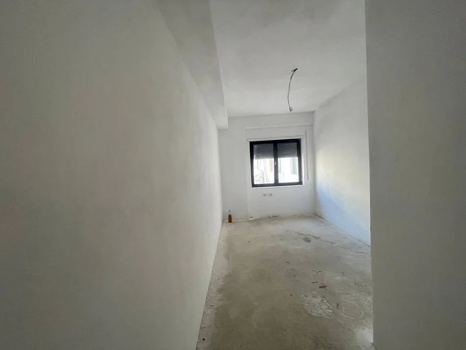 Tirane, shitet apartament 2+1 Kati 2, 94 m² 129.000 € (Kodra e Diellit)