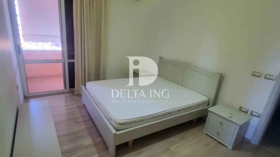 Tirane, jepet me qera apartament 2+1 , 600 € (Pazari i Ri)