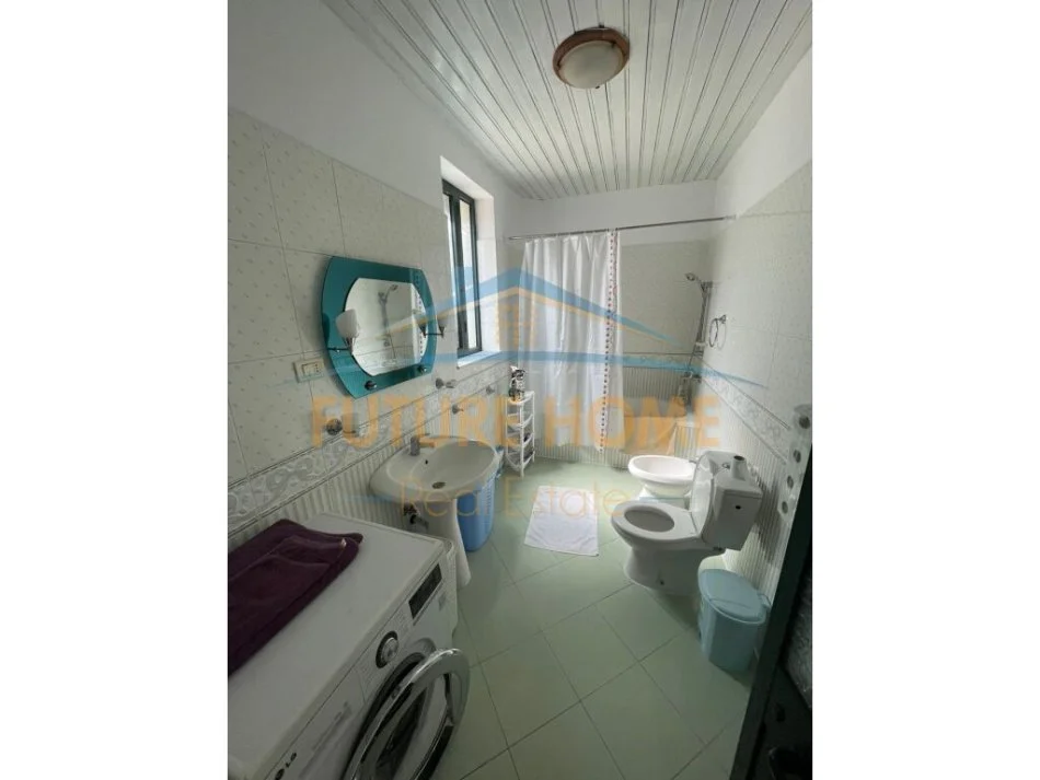 Tirane, jepet me qera apartament 3+1+Aneks+Ballkon Kati 0, 150 m² 750 € (sharvallet)
