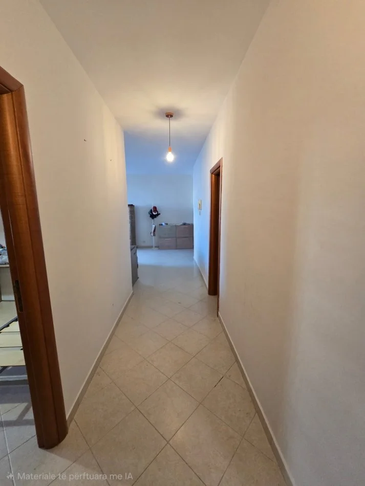 Tirane, jepet me qera apartament 2+1+Ballkon Kati 3, 100 m² (Rruga e Kosovarëve)