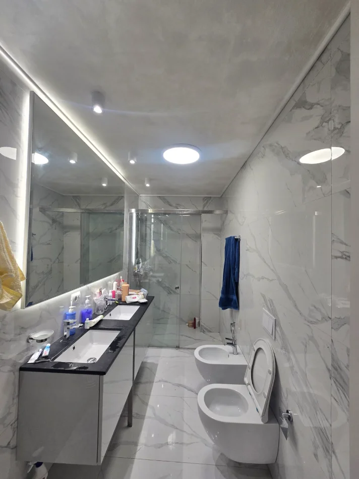 Tirane, shitet apartament 3+1 , 200 m² (rruga kavajes)