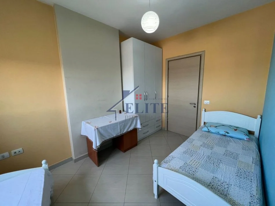 Tirane, jepet me qera apartament 2+1+Ballkon Kati 7, 106 m² 650 € (Don Bosko)